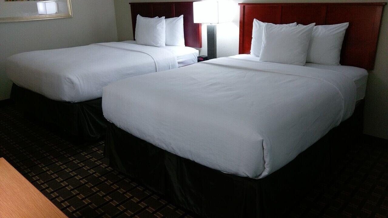 C3 Hotel And Convention Center 해이스팅스 외부 사진