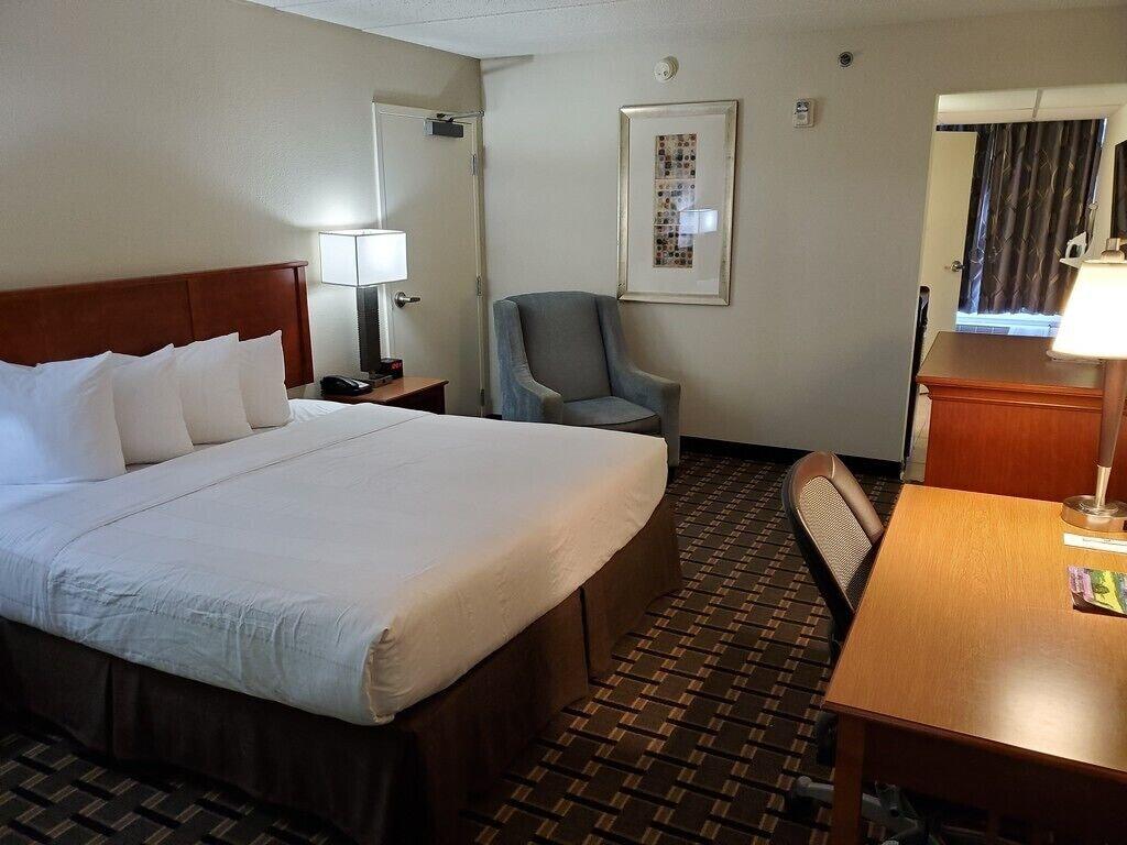 C3 Hotel And Convention Center 해이스팅스 외부 사진